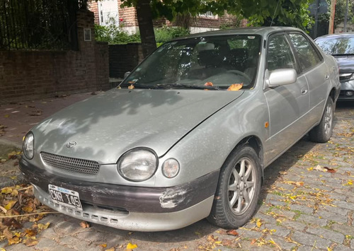 Toyota Corolla 1.6 Gli At