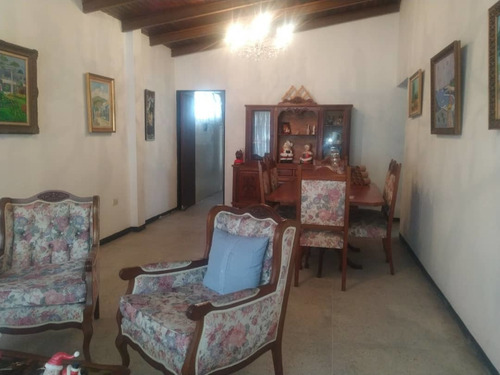 Imagen 4 de 14 de Casa + 2 Anexos En Urbanización Sant Omero Los Teques