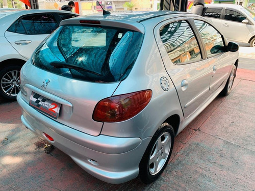 Imagem 4 de 15 de Peugeot 206 1.6 Feline 16v Flex 4p Automático