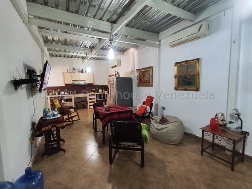 José Trivero Vende Hermosa Casa Ubicada En Excelente Zona De Cabudare, Cuenta Con Tanque Subterraneo