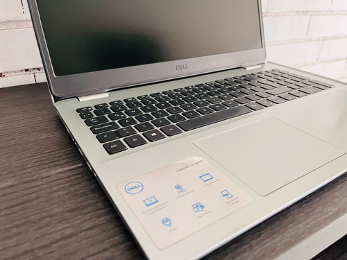 Laptop Dell Inspiron 15 3501 | Core I3 | 8gb Ram | 1tb Hdd (Usado)