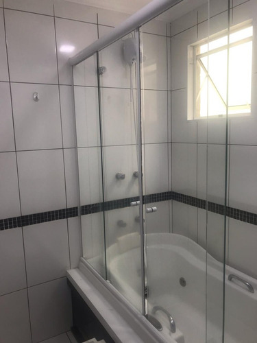 Reformada A Pouco Tempo, Com Banheira E Ar Condicionado