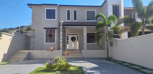 Imagen 2 de 13 de Casa Con Piscina Barquisimeto Este