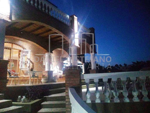 Imagen 2 de 26 de Casa 3 Dormitorios En Venta - Villa Del Lago - Villa Carlos Paz
