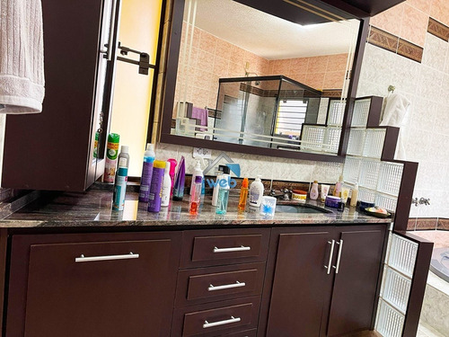 Imagem 30 de 30 de Se Você Está Procurando Por Uma Casa Com Personalidade, Que Você Olhe E Sinta Aquele Algo A Mais E Que Ofereça 3 Quartos Ou Mais, Hidromassagem, Edícula Nos Fundos 3 Vagas De Garag - Ca01764 - 702711