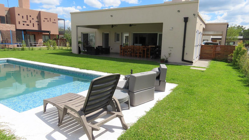 Casa En Venta En Santa Isabel 2 Con Terminaciones De Calidad