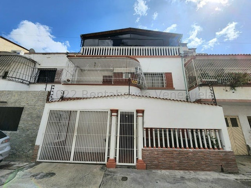 Casa En Venta Ubicada En El Paraíso De 343 Mts2