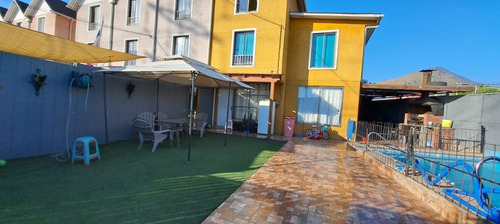 Se Vende Casa Con Amplio Patio En Huechuraba