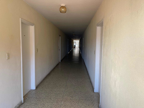 Apartamento 1 Dormitorio Y Medio A Paso P. Emir Usd 92.000