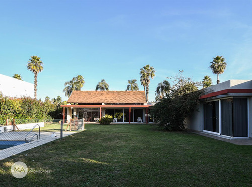 Casa 5 Ambientes-av. Fuerza Aérea 3000-funes Hills-alquiler
