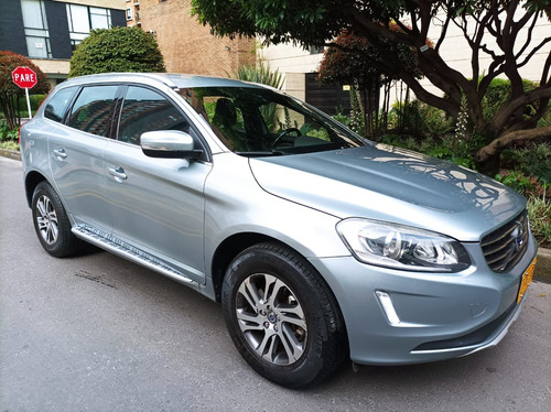 Volvo XC60 T5 2.0 TURBO AUTOMÁT