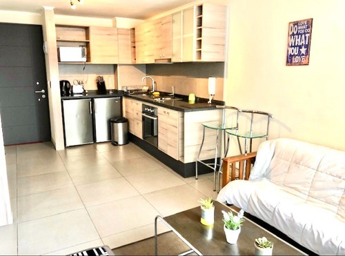 Venta 1d 1b 1bod / Tucapel Jiménez / Metro Sta Ana