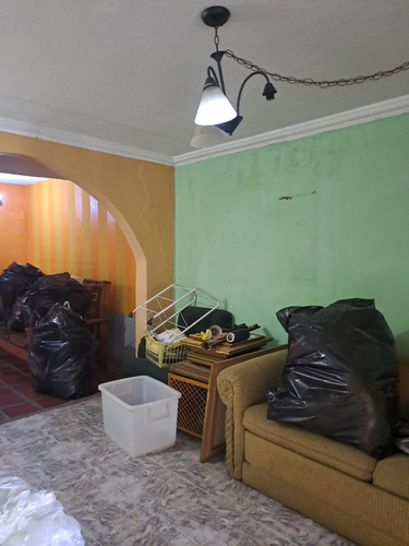 (dc-f)se Vende De Oportunidad Casa En Las Quintas De Naguana
