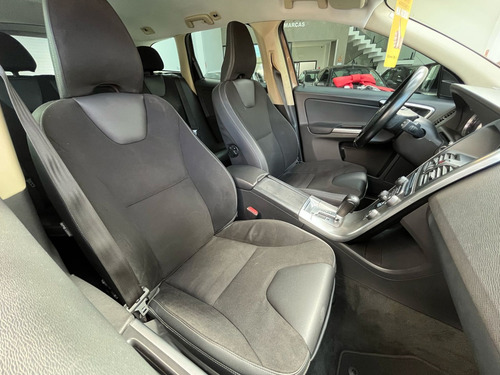 Volvo XC60 2.0 T5 COMFORT FWD TURBO GASOLINA 4P AUTOMÁTICO