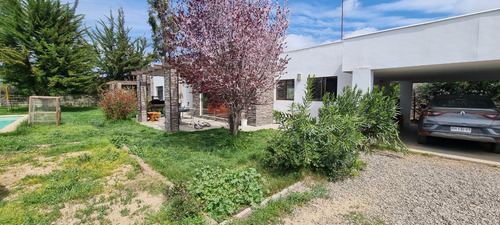 Se Vende Encantadora Y Amplia Casa En Limache