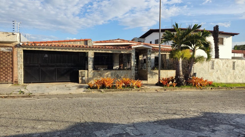 Samir Trosel Vende Casa En Trigal Norte Un Solo Nivel A Remodelar Calle Cerrada. Valencia Carabobo