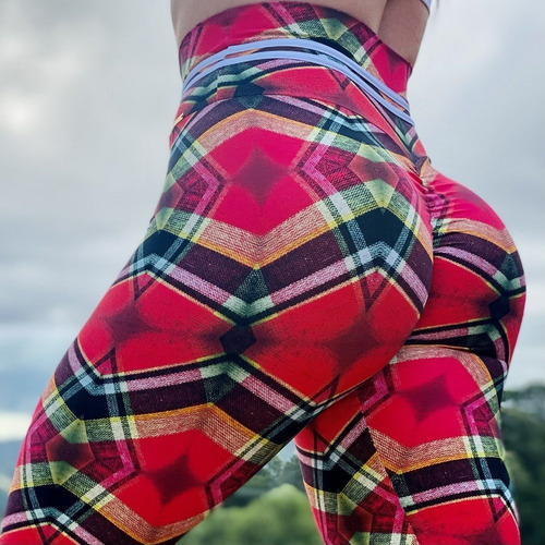 Imagem 4 de 6 de Calça Legging Com Franzido Efeito Levanta Bumbum Ref. 555