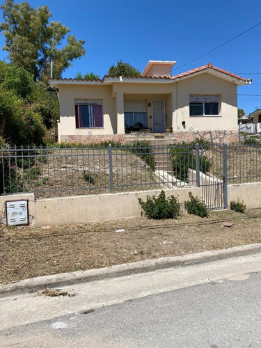 Imagen 21 de 30 de Casa 2 Dormitorios Jardn , Villa Estela, La Falda