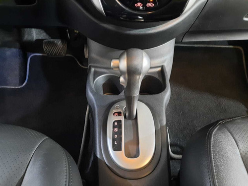 Nissan Versa 1.6 16v Flexstart Unique 4p Xtronic