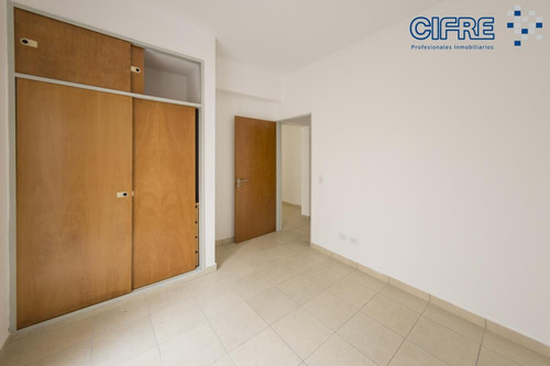 Ph A Estrenar De 2 Ambientes En Planta Baja Lateral Con Patio.