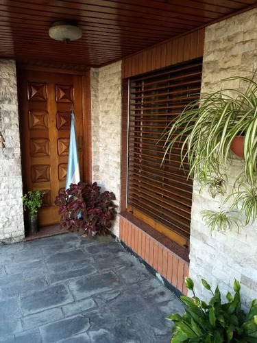 Imagen 3 de 10 de Casa En Venta En Banfield Oeste