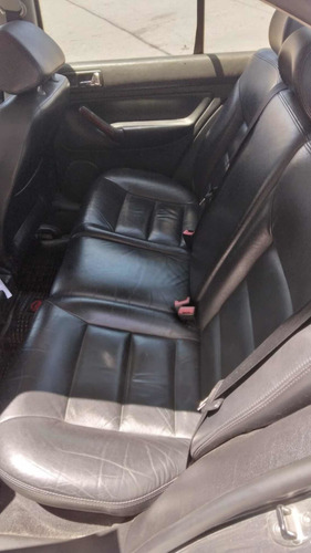 Imagen 6 de 7 de Volkswagen Bora 1.8 T Highline Tiptr Cu 2006