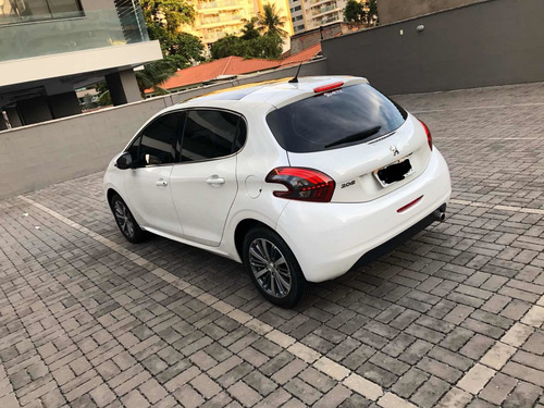 Peugeot 208 1.6 16v Griffe Flex Aut. 5p 2017
