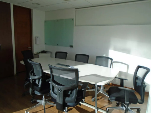 Tranqueras- Las Condes 110 M2 Con 7 Privados Y 3 Baños