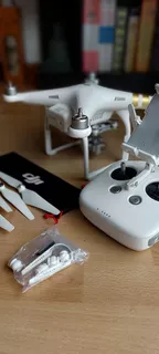 Drone Dji Phantom 3 4k Con Cámara 4k White Y Gold 1 Batería