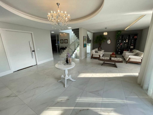 Imagem 5 de 24 de Av. Das Arapongas, 1265 - Ariribá, Balneário Camboriú. Casa À Venda No Condomínio Haras Rio Do Ouro, 570m², 4 Suítes, Piscina,churrasqueira E 4 Vagas - Ca0669