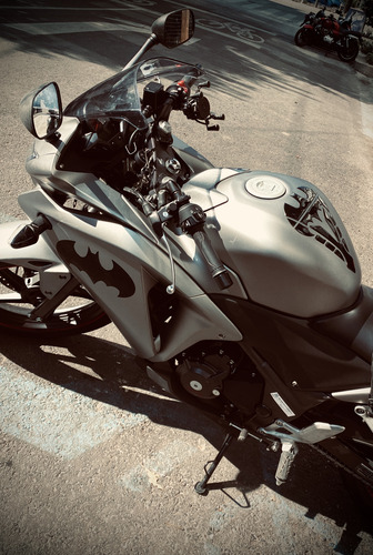 Honda Cbr 250r Color Gris