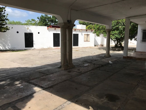 Casa En Esquina Para Uso Comercial En Venta