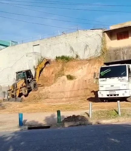 Terraplanagem, Demolição Controlada, Locação De Caminhão