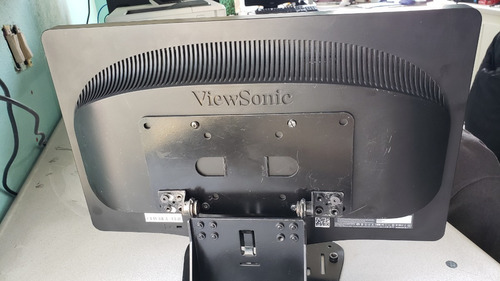 Monitor ViewSonic con pantalla de 19" 127V y resolución WVGA - Excelente (Reacondicionado)