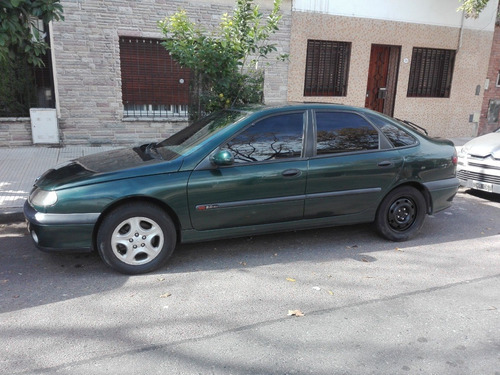 Imagen 6 de 11 de Renault Laguna 2.0 1999 Volvo Titular Desde El 2003 Capital