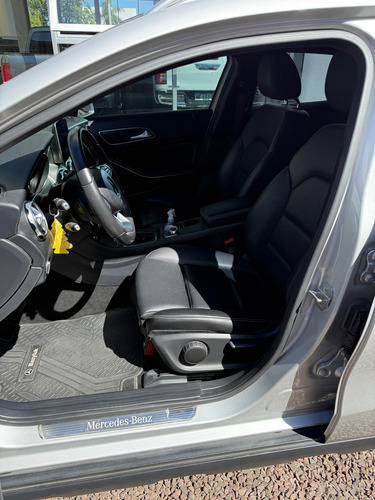 Mercedes-Benz Clase GLA 1.6 Gla200 Urban 156cv