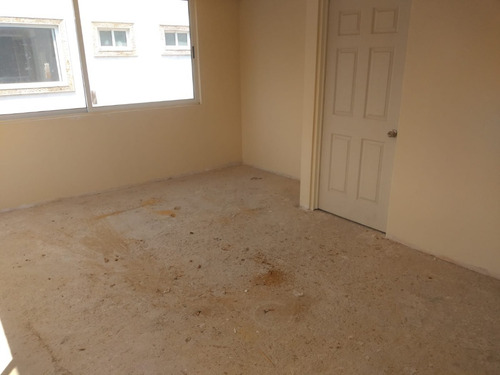 Imagen 9 de 12 de Oportunidad!!! Remato!!! Casa De 3 Pisos, Dentro De Un Conjunto, Buena Ubicación En Tecamachalco. Mejor Vista Del Conjunto.