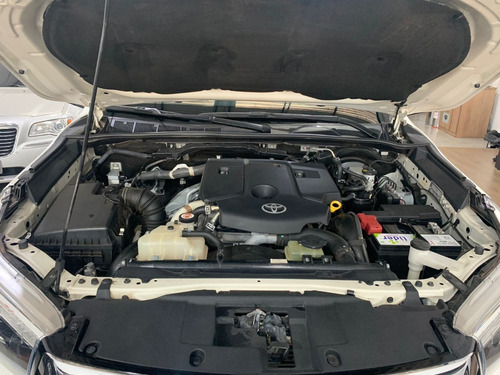 Imagem 9 de 19 de Toyota Hilux 2.8 Tdi Srx Cab Dupla 4x4 Aut (4 Pneus Novos)