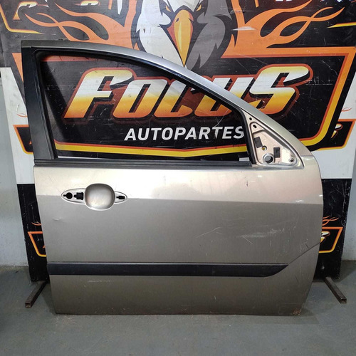 Puerta Delantera Derecha Ford Focus Linea Vieja Mbuena