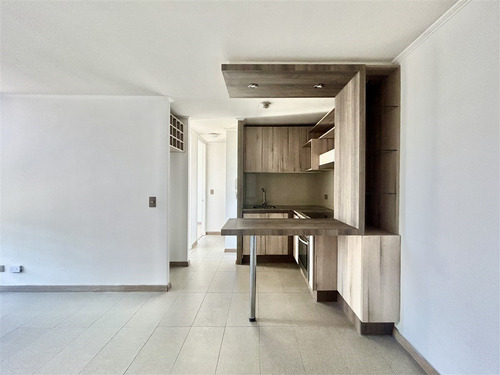 Departamento En Venta De 2 Dorm. En Independencia