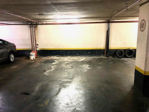 Imagen 3 de 6 de Dos Cocheras Grandes (para 4x4) Frente A Alto Palermo