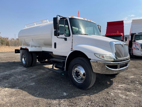 International 4400 Pipa 10,000 Lts Blanco