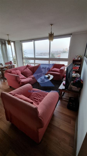 Departamento En Arriendo 2 Dorm. En Valparaíso, Vista Al Mar