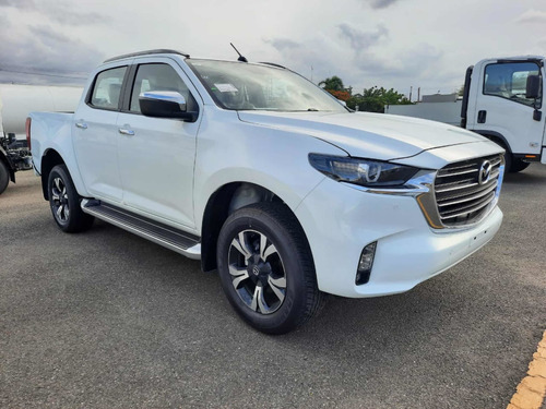 Mazda Bt-50 4x4. Full 2023