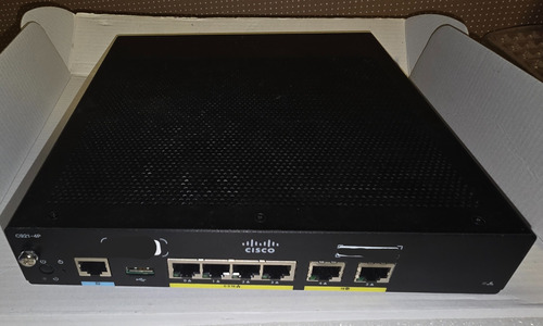 Router Cisco Isr 900 C921-4p