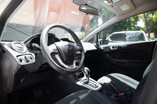 Ford Fiesta 1.6 Se Hatch 16v Flex 4p Powershift