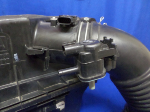 Imagen 3 de 8 de Envase Purificador De Aire Camry 4 Cilindros 2015 - 2017