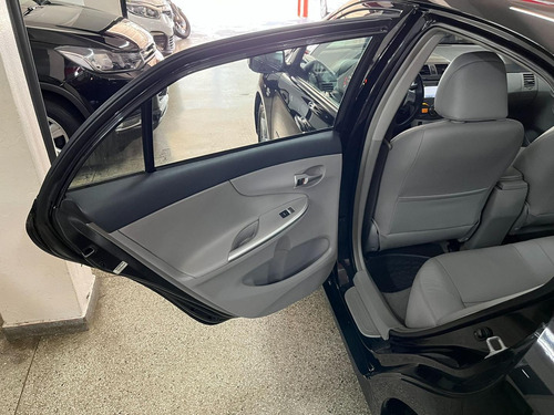 Corolla 2.0 Xei