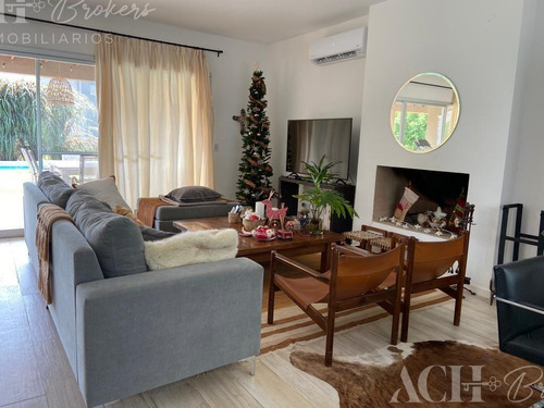 Casa En Venta Ubicado En Barbarita, General Pacheco, Tigre