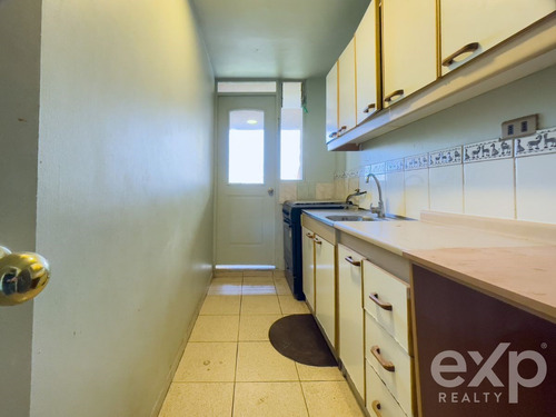 Departamento En Arriendo De 2 Dorm. En Valparaíso
